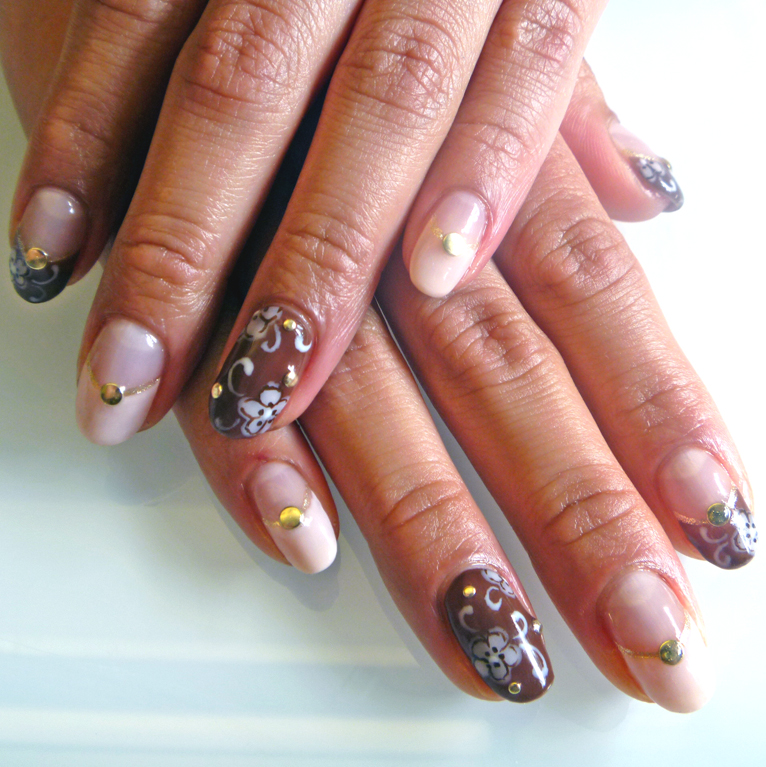 This is our recent nail work. We hope you like it! For more sample images,